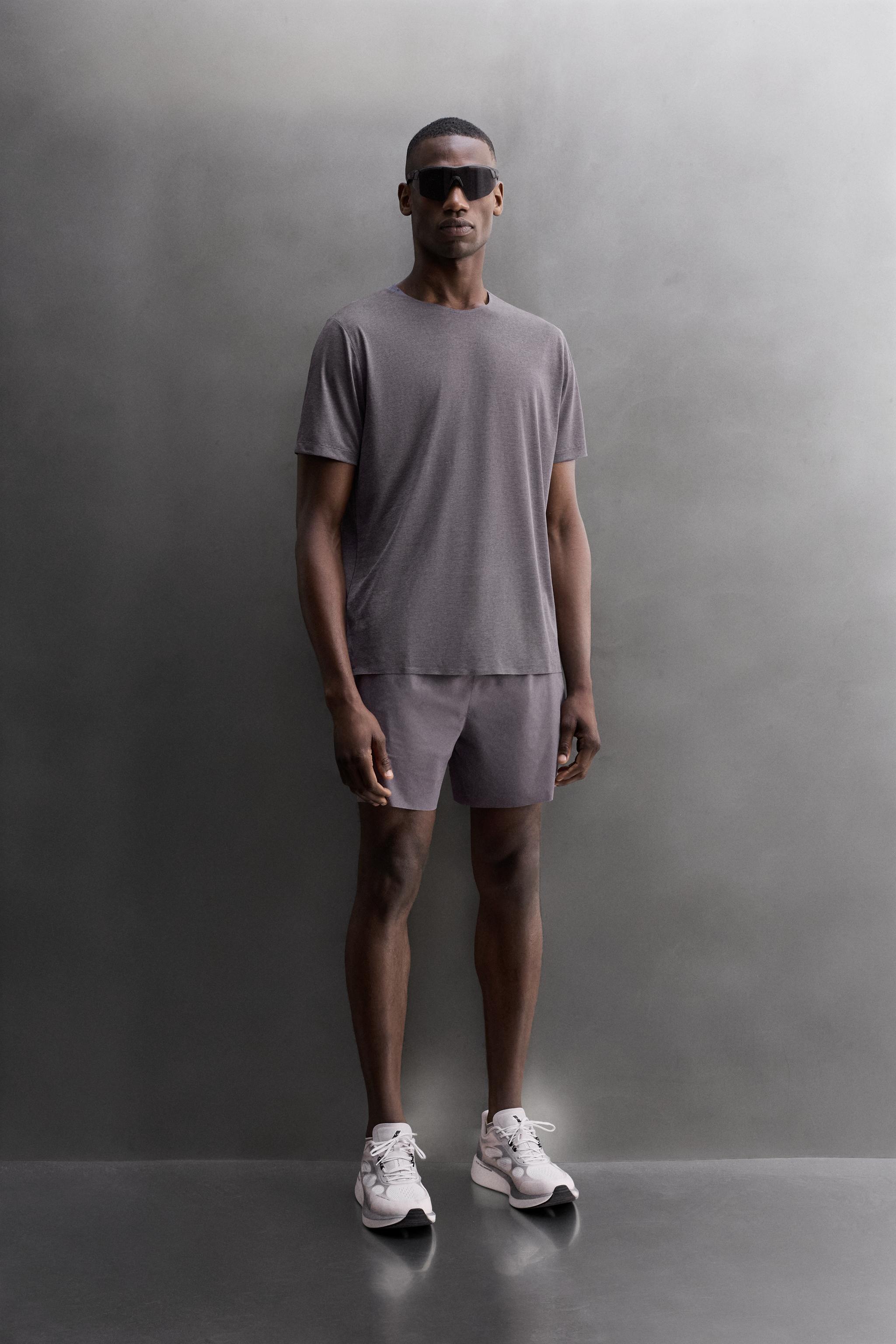LIGHTWEIGHT STRUCTURED RUNNING T-SHIRT